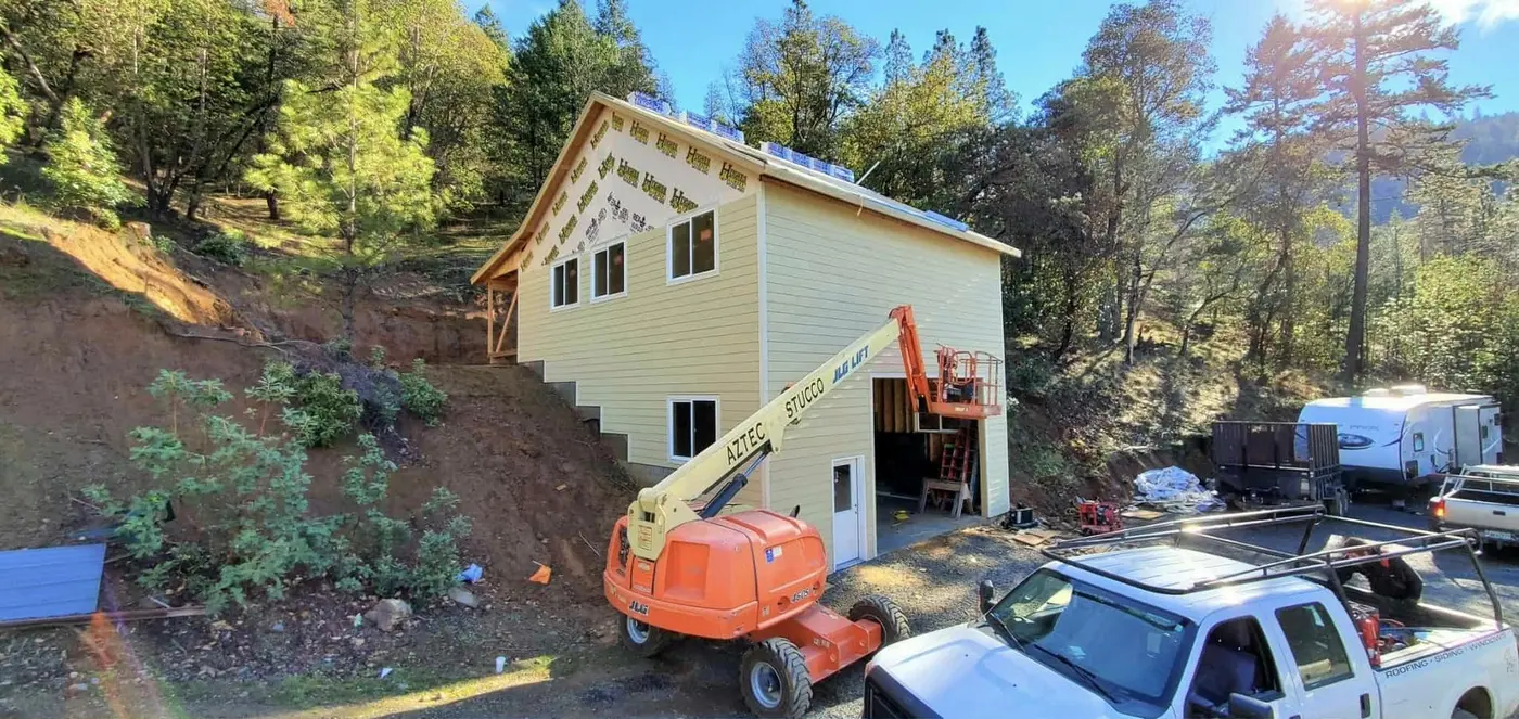 06 Siding Install Crew