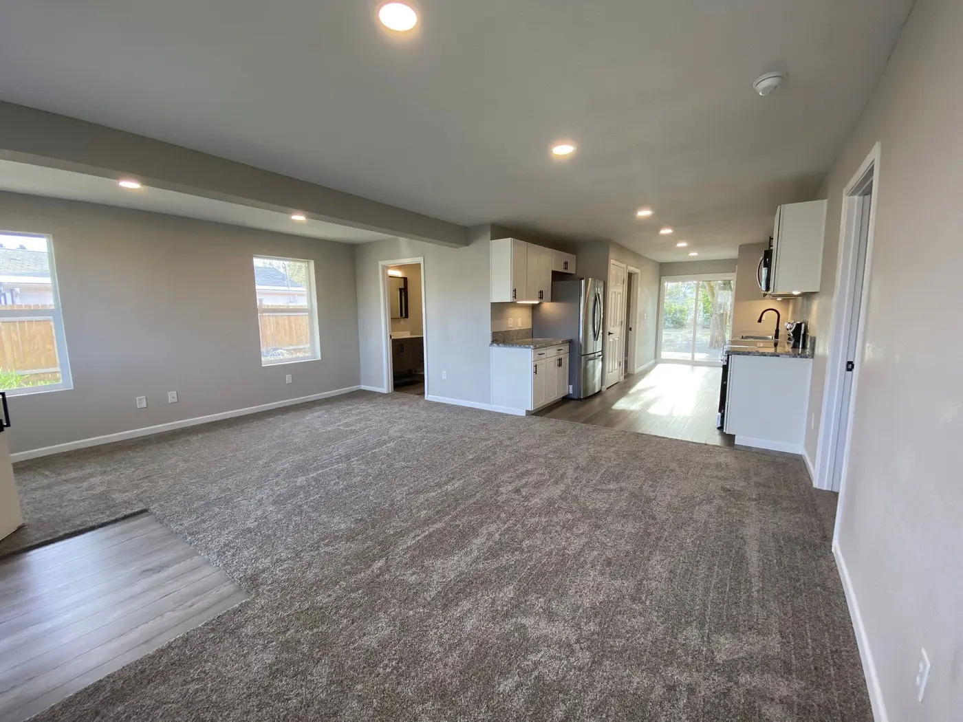 08 Open Concept Kitchen