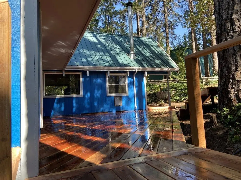 14 Cabin With Deck